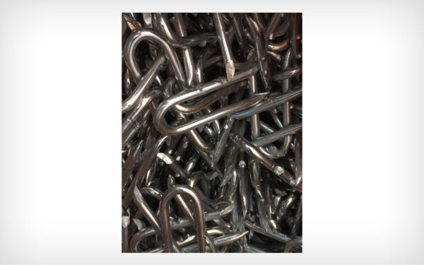 Staples 9 Gauge 1.5” Two Barb (10lb Box) - Image 2